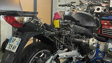 Bénéficiez de l’expertise complète de notre mécanicien BMW pour la réparation de votre moto